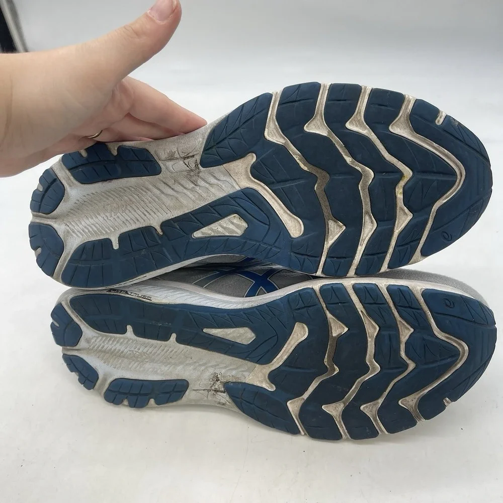 Asics shop confidence